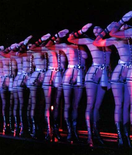 Crazy Horse kabaresi