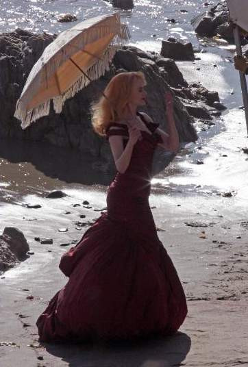 Nicole Kidman Malibu sahilinde