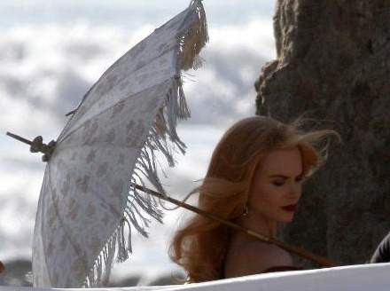 Nicole Kidman Malibu sahilinde
