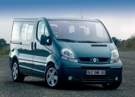 Otomobil fiyatları dolara direniyor