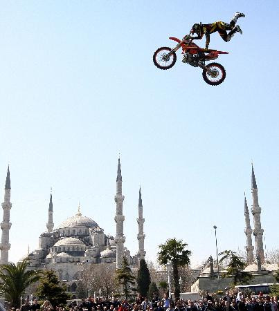 Uçan motokrosçu Sultanahmette