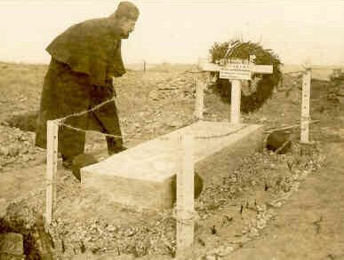 Yalnız mezarlığın sırrı