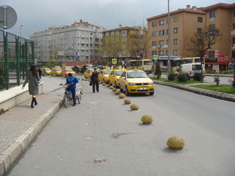 Kanunlar değil, kazıklar tedbir alacak