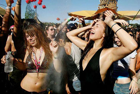 Festivale yıldız yağmuru