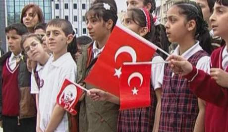 Büyükler kabanlı, çocuklar tişörtlü !