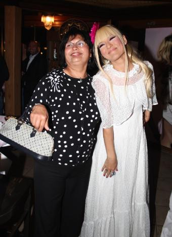 Demet Akalın doğum gününü kutladı