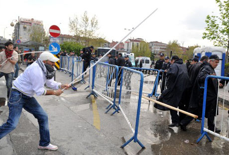 Ankarada 1 Mayıs arbedesi