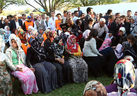 Hayrünnisa Gül Mardini ziyaret etti