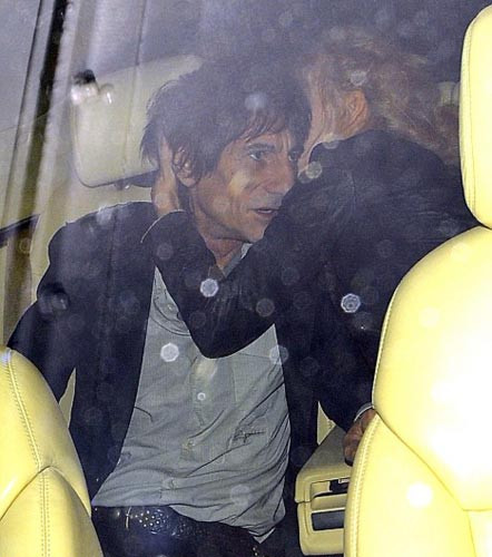 Ronnie Wood ve rus sevgilisi