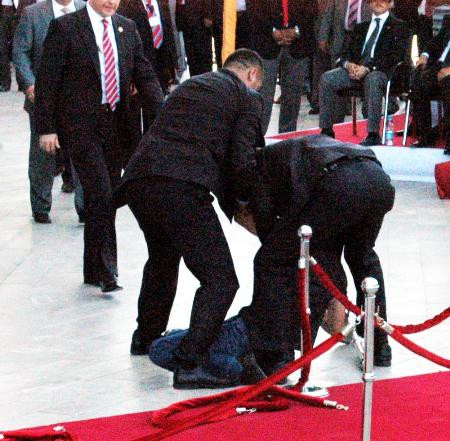 Çırpınışı eşini kurtarmaya yetmedi