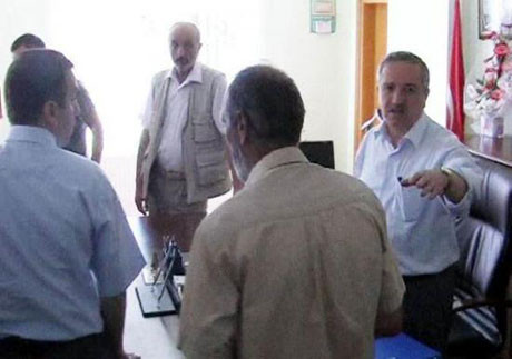 Rizede Müftülük binasını bastılar