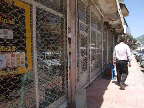 Hakkaride esnaf eylem yaptı