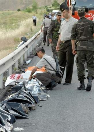 Piknik dönüşü trafik faciası