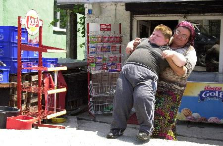 7 yaşında ve 80 kilo !
