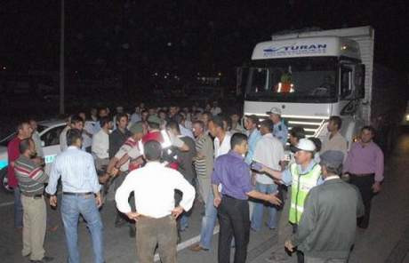 Jandarmaya tokat attı !