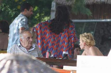 Berrak çok sinirli !