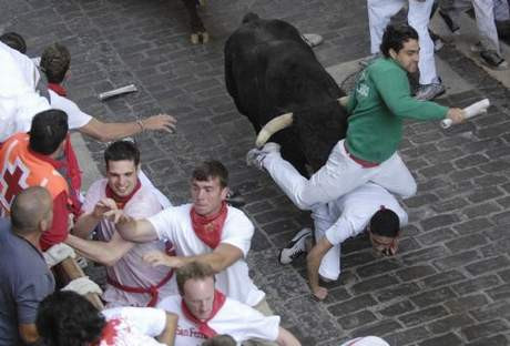 San Fermin Festivali başladı