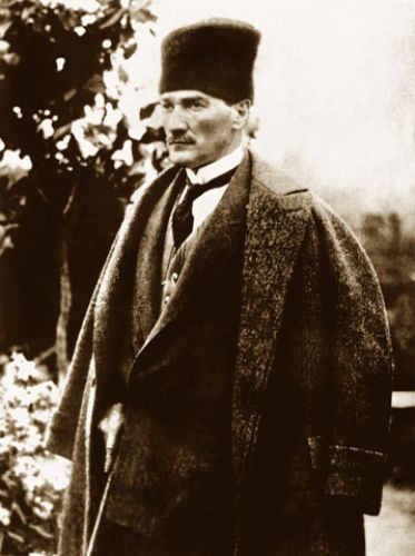 Dünyanın en şık erkeği, Atatürk
