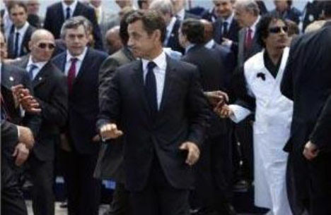 G-8 zirvesinde kavga