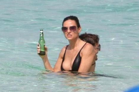 Demi Moore Karayiplerde !