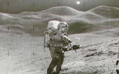 Ay fotoğraflarındaki UFO mu ?