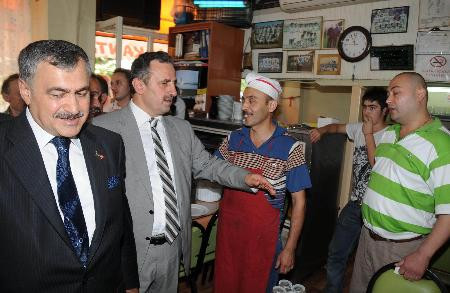 Milletvekiline fırça attı