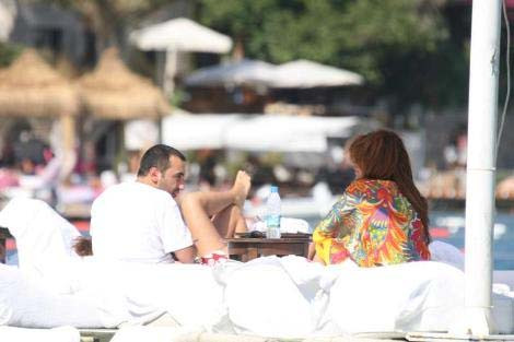 Ebru Polat sevgilisiyle yakalandı