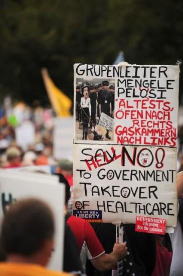 Obamayı böyle protesto ettiler