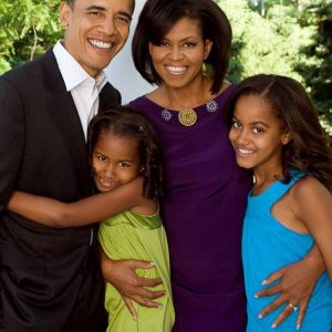 Obama ailesinin yıllık geliri