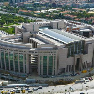 O adliyede yine avukat krizi !