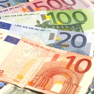 Euro'nun ateşi çıktı ! 3 liraya dayandı...
