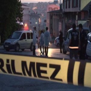 İmam nikahlı eşini sokak ortasında öldürdü