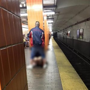 Metroda skandal ! Oral seks yaptılar