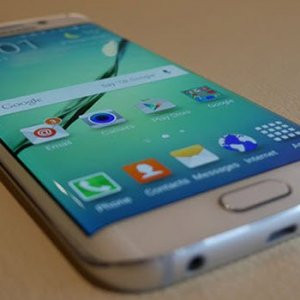 Samsung Galaxy S6 Plus geliyor