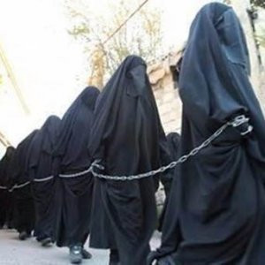 IŞİD'in elindeki kadınları kim alıyor ?