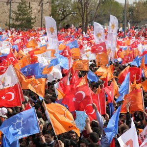 AK Parti neden kaybetti ?