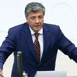 Mustafa Balbay'a Meclis'te ''böcek'' şoku !
