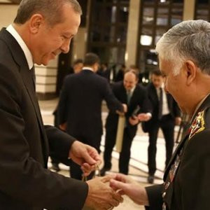 Erdoğan'dan iftar yemeğinde jest