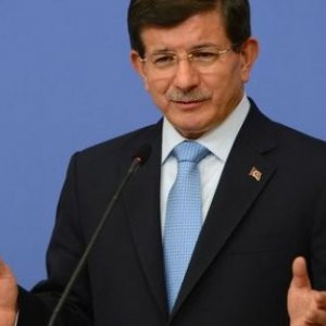 AK Parti'de Davutoğlu depremi