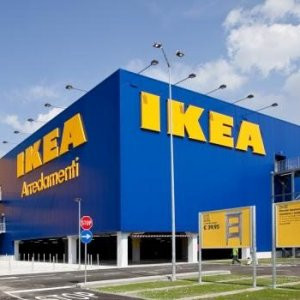 IKEA 27 milyon şifonyer için uyardı