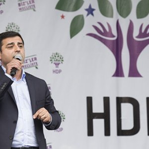 HDP'YE ''PARTİ KAPATMA DAVASI'' YOLDA !