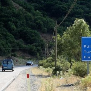 Valilik açıkladı ! PKK o yola patlayacı tuzaklamış !