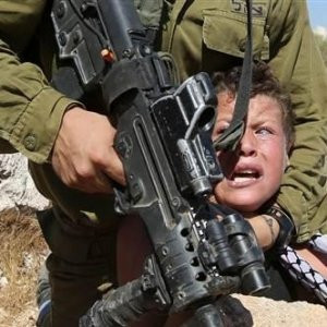 İsrail askerinin bu fotoğrafı büyük tepki topladı