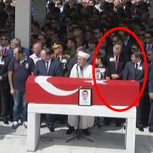 Erdoğan şehit cenazesinde şaşırttı