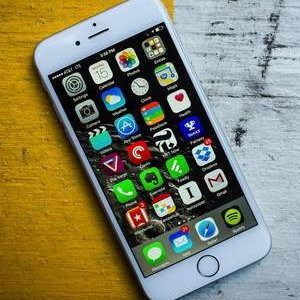 Spermini getirene iPhone’u hediye