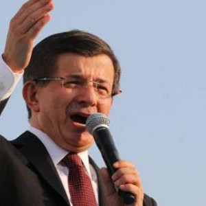 Davutoğlu'ndan Erzurum'da sert mesaj
