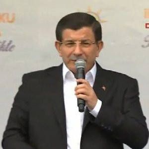 Davutoğlu: "Bir daha düşünün..."