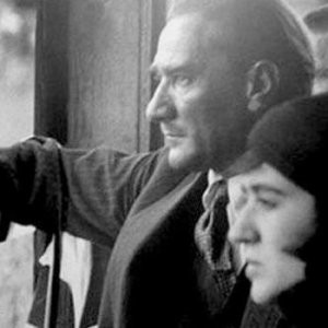 İşte Atatürk'ün hayatına giren iki kadın...