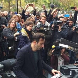 ''Gezi'nin piyanisti'' Paris'te ortaya...