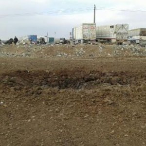 Rus uçakları Azez'de TIR parkını vurdu !